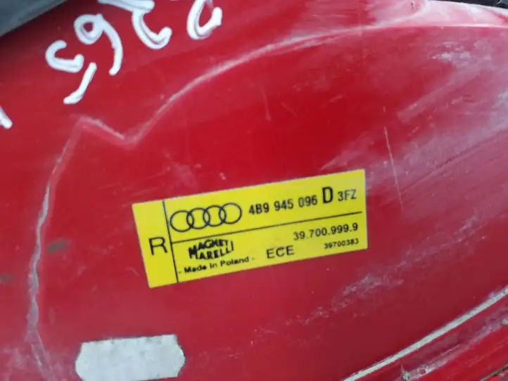 Audi A6 S6 C5 4B (1997 - 2001) 4B9945096D Задний фонарь в кузове — фото 3