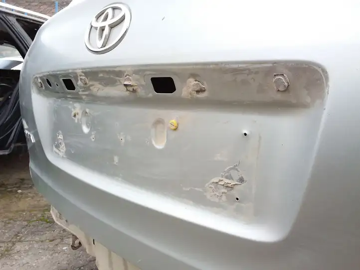 Toyota Avensis T250 (2003 - 2006) Крышка багажника — фото 13