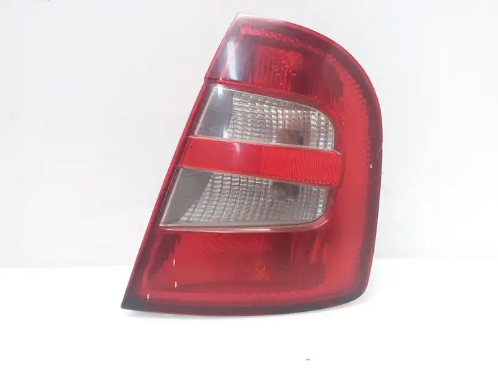 Skoda Fabia Mk1 (6Y) (1999 - 2007) 6Y6945096 Задний фонарь в кузове — фото 1