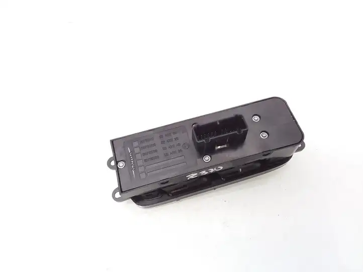 Volvo V50 (2004 - 2008) 30710787 Блок кнопок стеклоподъемников — фото 2