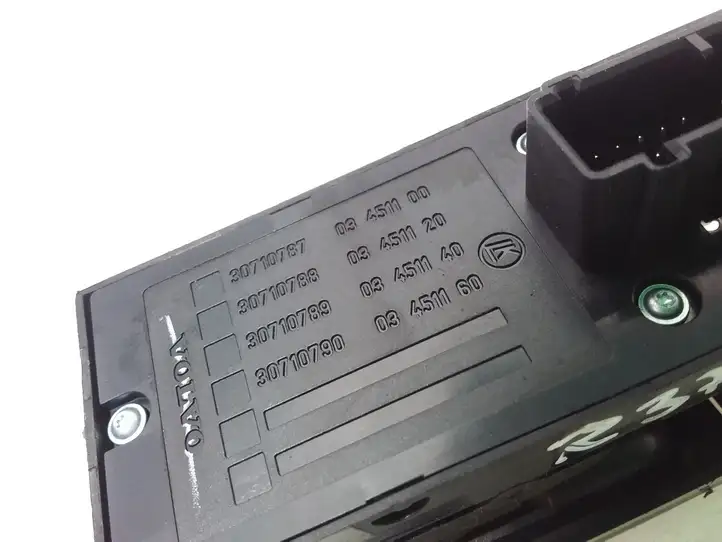 Volvo V50 (2004 - 2008) 30710787 Блок кнопок стеклоподъемников — фото 3