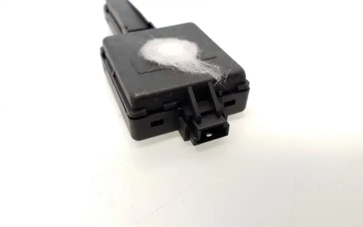 Ford Focus (2011 - 2015) 6G9T15K602BA GPS антенна — фото 4