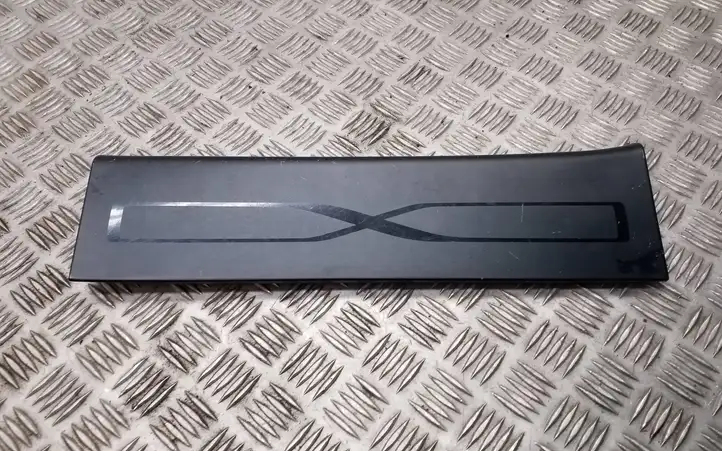Tesla Model X (2015 - 2021) 105318900F Наружная отделка переднего порога — фото 1