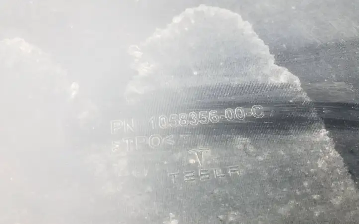 Tesla Model X (2015 - 2021) 105835600C Защита переднего бампера снизу — фото 8