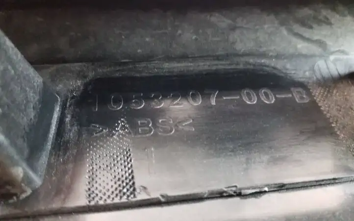 Tesla Model X (2015 - 2021) 105320700B Верхняя обшивка стойки D — фото 6