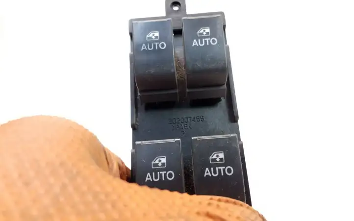 Opel Antara (2006 - 2011) 202007455 Блок кнопок стеклоподъемников — фото 5