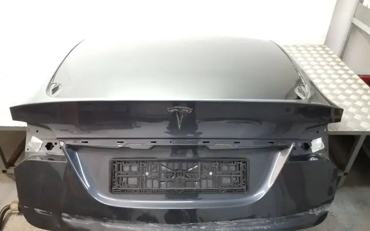 Tesla Model X (2015 - 2021) 100971002H Крышка багажника — фото 2