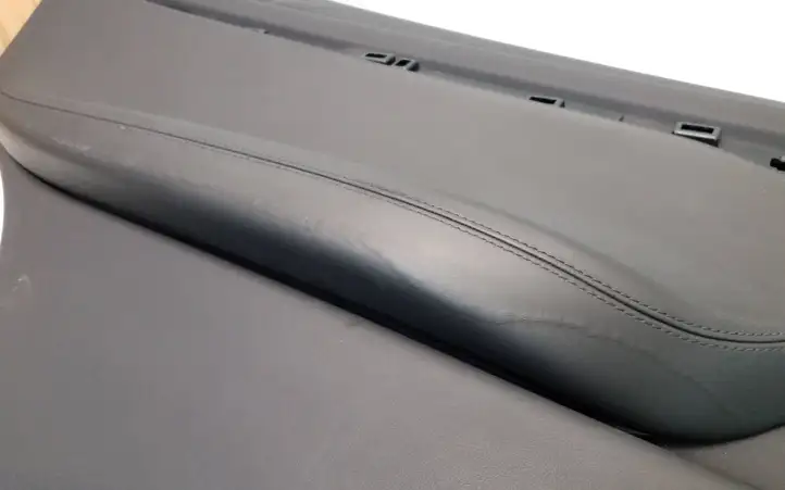 Tesla Model X (2015 - 2021) 105886717C Обшивка задней двери — фото 7