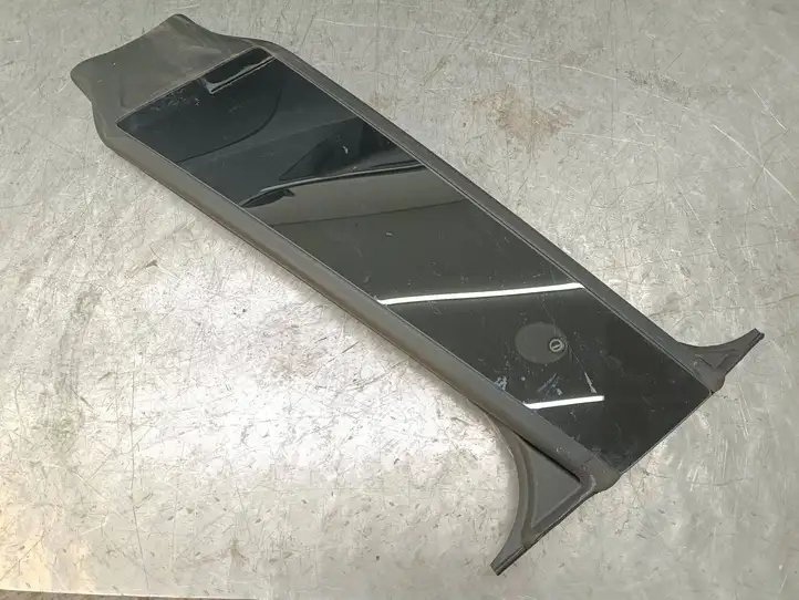 Tesla Model Y (2019 - 2024) 151625800E Наружная накладка стойки B — фото 1