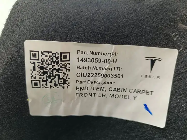 Tesla Model Y (2019 - 2024) 149305900H Передний коврик салона — фото 7