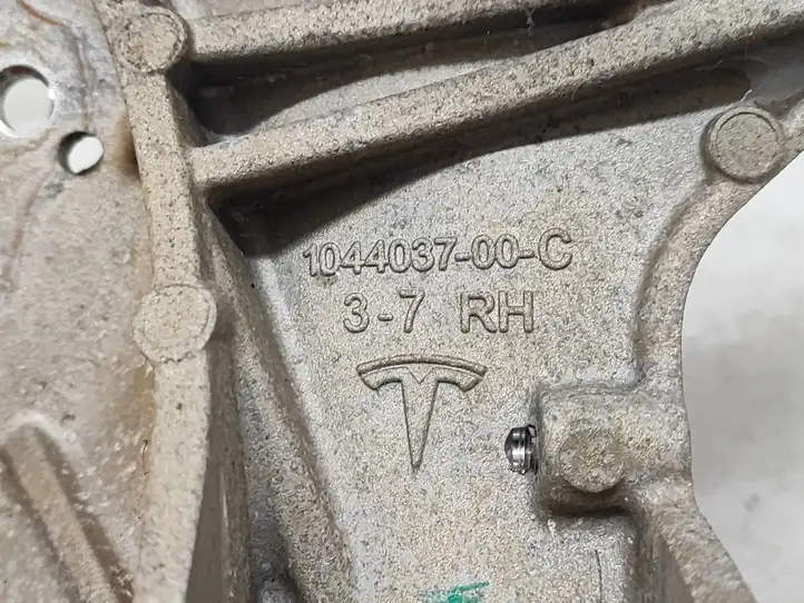 Tesla Model Y (2019 - 2024) 104403700C Верхняя опора пружины — фото 5