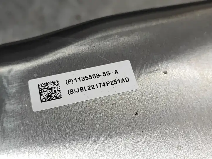 Tesla Model Y (2019 - 2024) 113555855A Преобразователь напряжения — фото 7