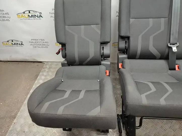 Ford Transit - Tourneo Connect (2009 - 2017) Второй ряд сидений — фото 35