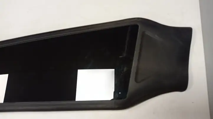 Tesla Model Y (2019 - 2024) 150688600H Наружная накладка стойки B — фото 8