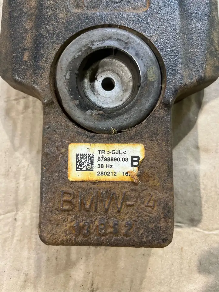 BMW 1 F20 F21 (2011 - 2019) 679889003 Опора заднего дифференциала — фото 3