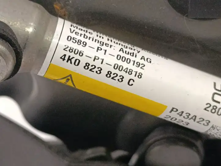 Audi A6 S6 C8 4K (2018 - ) 4K0823301A Петли капота — фото 6