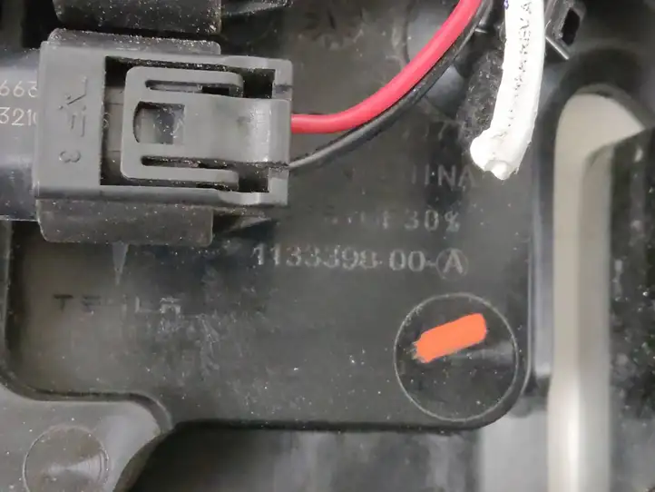 Tesla Model S (2012 - 2016) 113339800A Наружная ручка двери — фото 5