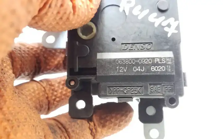 Toyota RAV 4 (XA30) (2006 - 2016) 0638000920 Двигатель задвижки потока воздуха — фото 5