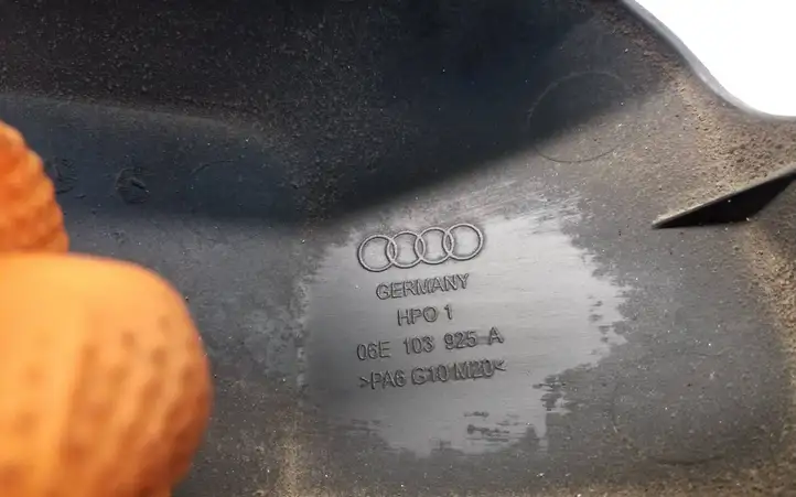 Audi A6 S6 C6 4F (2004 - 2008) 06E103925A Крышка двигателя декоративная — фото 6