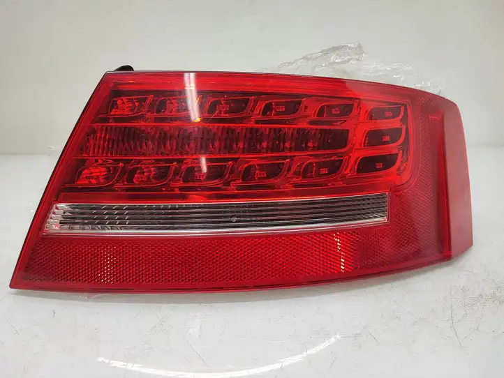 Audi A5 8T 8F (2007 - 2011) 8T0945096D Задний фонарь в кузове — фото 5