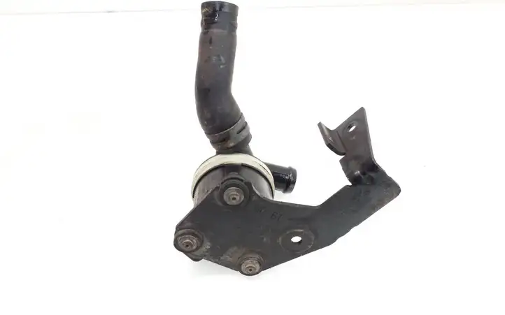 Audi A5 8T 8F (2007 - 2011) 03L965561A Электроциркуляционный насос — фото 4