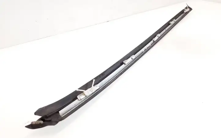 Volvo XC60 (2008 - 2013) 30784798 Накладка стоек лобового стекла — фото 4