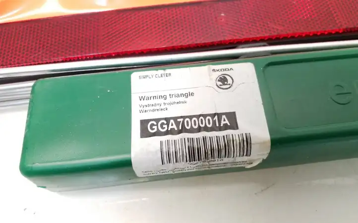 Skoda Octavia Mk3 (5E) (2013 - 2019) GGA700001A Аварийный знак — фото 4