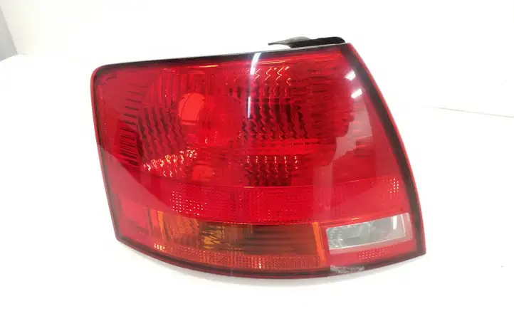 Audi A4 S4 B7 8E 8H (2004 - 2009) 8E9945095E Задний фонарь в кузове — фото 2