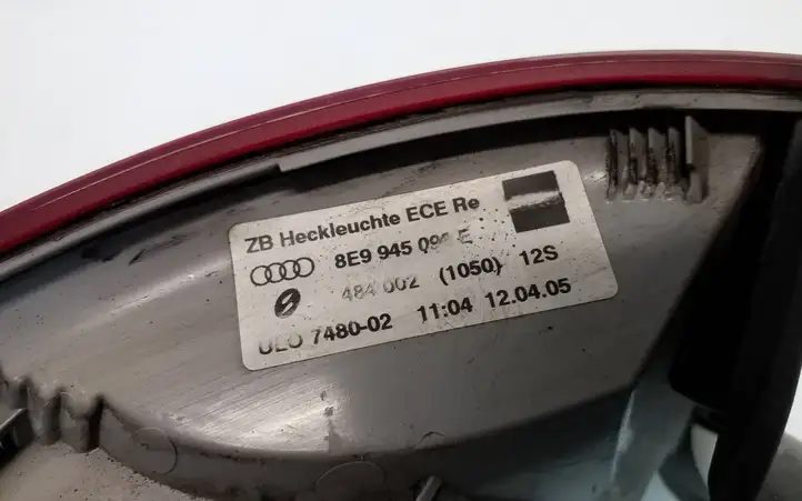 Audi A4 S4 B7 8E 8H (2004 - 2009) 8E9945096E Задний фонарь в кузове — фото 7