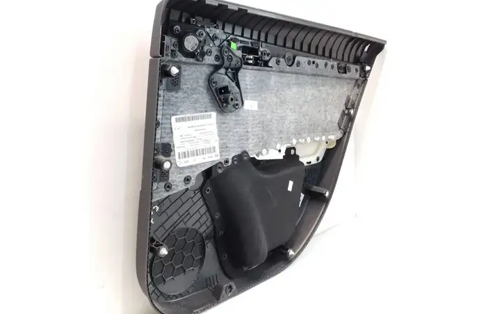 Skoda Octavia Mk3 (5E) (2013 - 2019) 5F9867023M Обшивка задней двери — фото 7