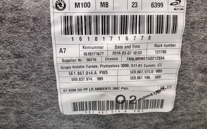 Skoda Octavia Mk3 (5E) (2013 - 2019) 5E1867014A Обшивка передней двери — фото 8