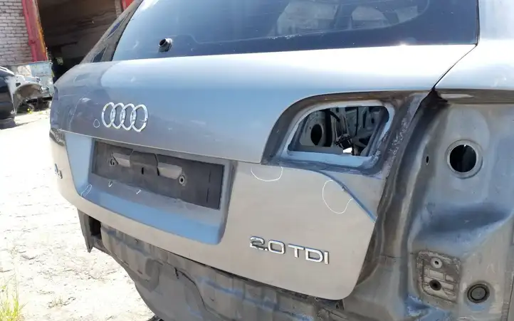 Audi A4 S4 B7 8E 8H (2004 - 2009) Крышка багажника — фото 4