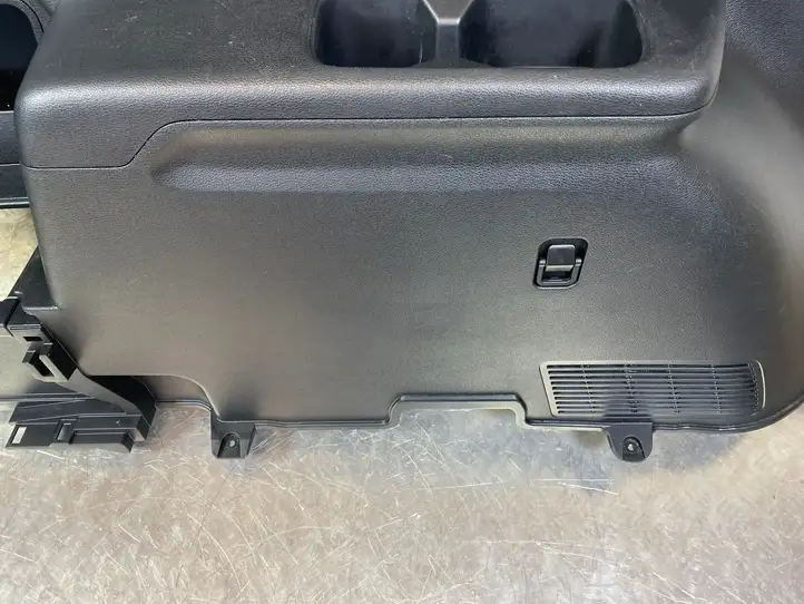 Kia Telluride (2019 - ) Q067900D Боковая обшивка багажника — фото 7