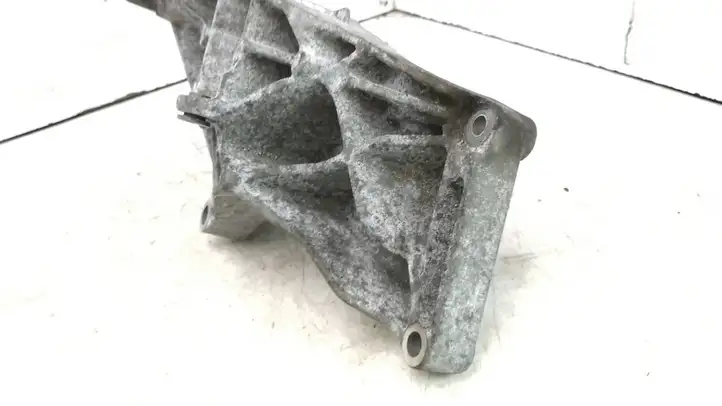 Land Rover Range Rover Sport L320 (2005 - 2009) 4H2Q10239EB Кронштейн генератора — фото 4