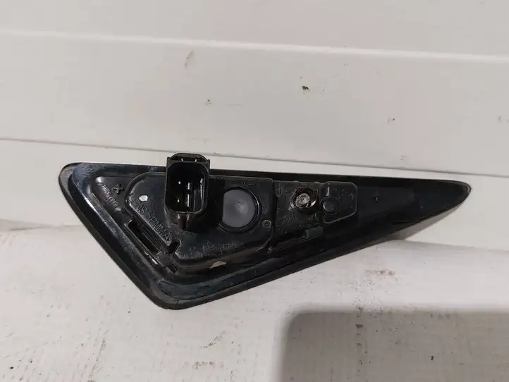 Tesla Model S (2016 - 2021) 112510700B Боковая камера в крыле — фото 3