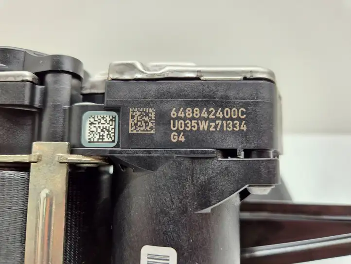 Volkswagen ID.3 (2019 - ) 10B857706C Передний ремень безопасности — фото 7