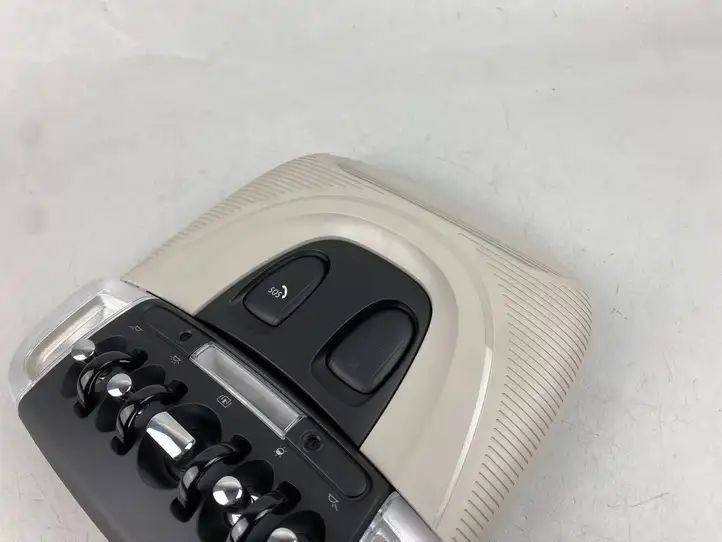 Mini Cooper Countryman F60 (2020 - 2023) 5A0F1E4 Передняя подсветка — фото 2