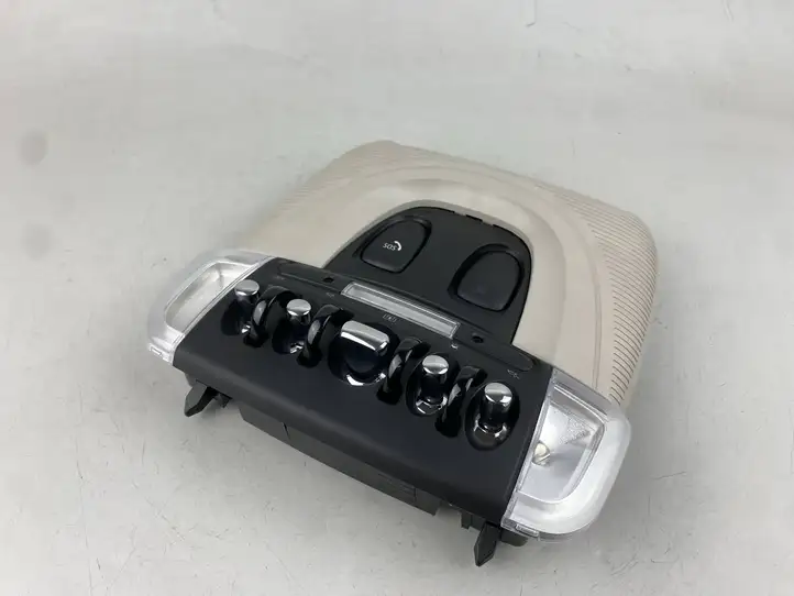 Mini Cooper Countryman F60 (2020 - 2023) 5A0F1E4 Передняя подсветка — фото 12