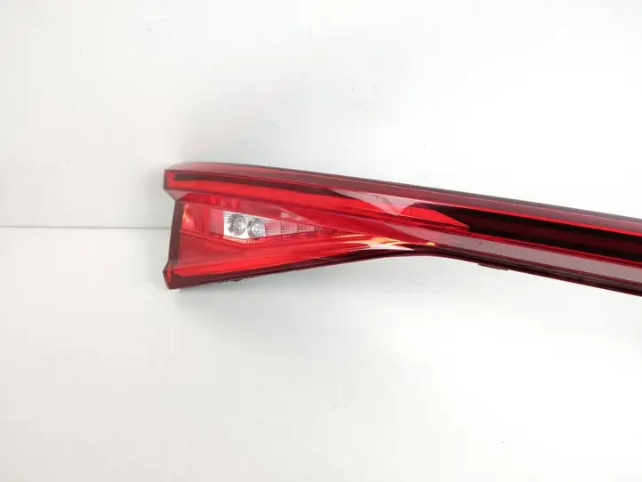 Seat Leon IV (2020 - ) 5FA945093B Задний фонарь в крышке багажника — фото 4
