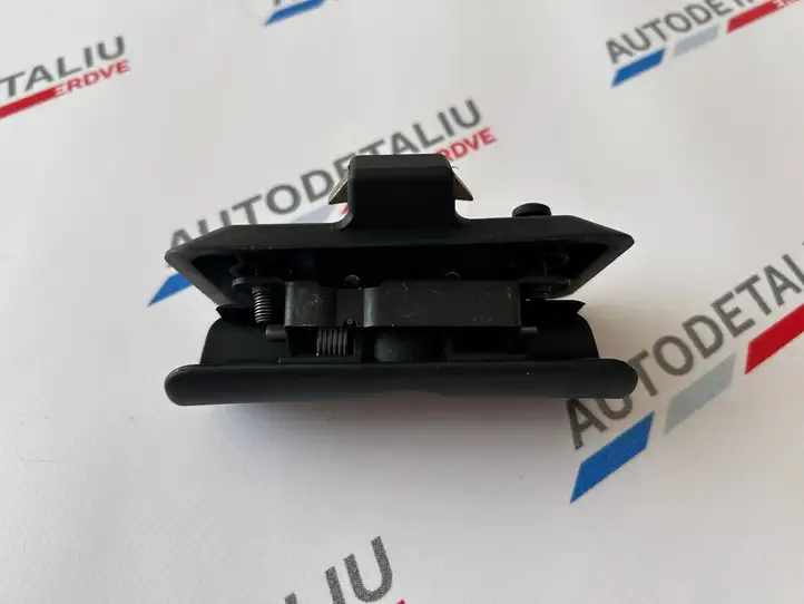 BMW 3 E90 E91 (2005 - 2012) 8163017 Ручка бардачка — фото 10