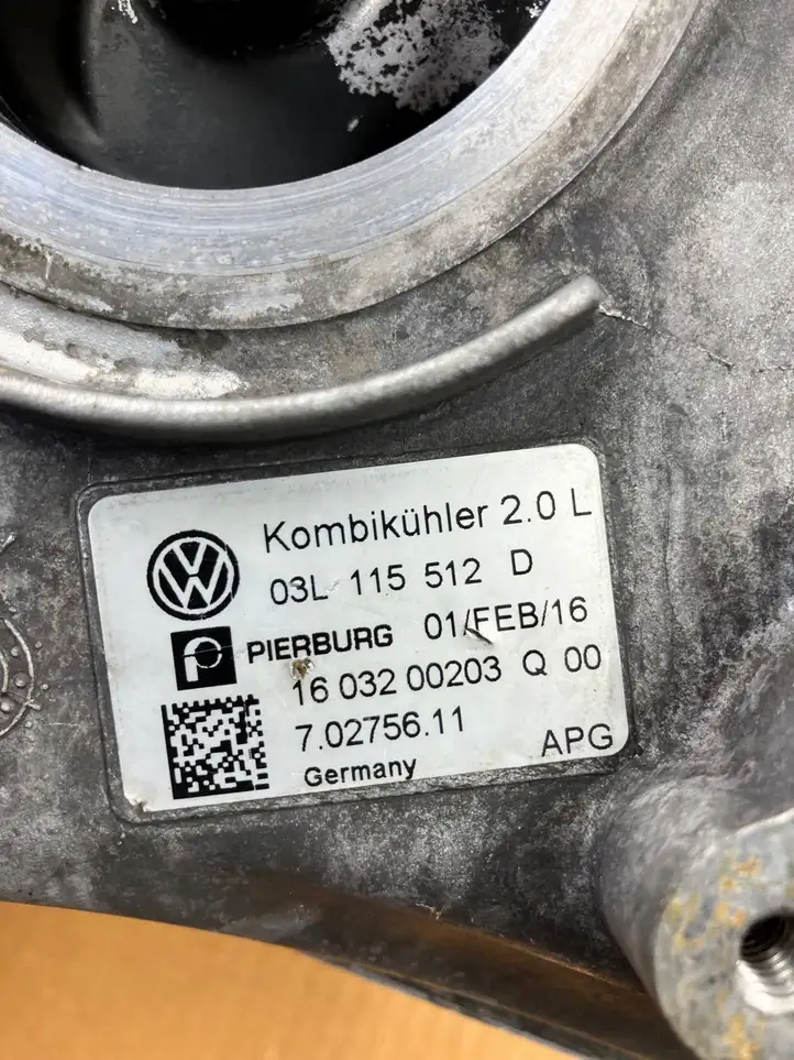 Volkswagen Transporter - Caravelle T5 (2003 - 2009) 03L115512D Охладитель клапана EGR — фото 3