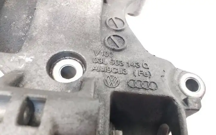 Volkswagen Caddy (2010 - 2015) 03L903143Q Кронштейн двигателя — фото 6