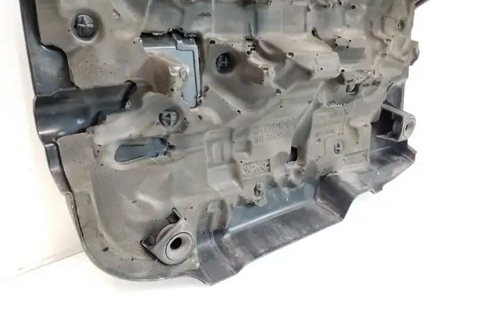 Skoda Octavia Mk3 (5E) (2013 - 2019) 04L103925N Крышка двигателя декоративная — фото 3
