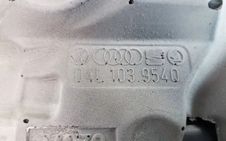 Skoda Octavia Mk3 (5E) (2013 - 2019) 04L103925N Крышка двигателя декоративная — фото 7