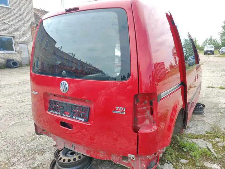 Volkswagen Caddy (2010 - 2015) Крышка багажника — фото 2