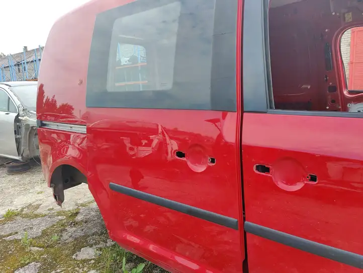 Volkswagen Caddy (2010 - 2015) Боковая раздвижная дверь — фото 7