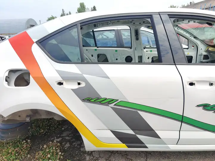 Skoda Octavia Mk3 (5E) (2013 - 2019) 5E5833312 Задняя дверь — фото 1