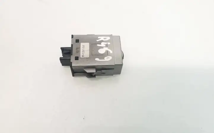 Ford Focus (2005 - 2008) 8V4T19K314AA Включатель обогрева — фото 2