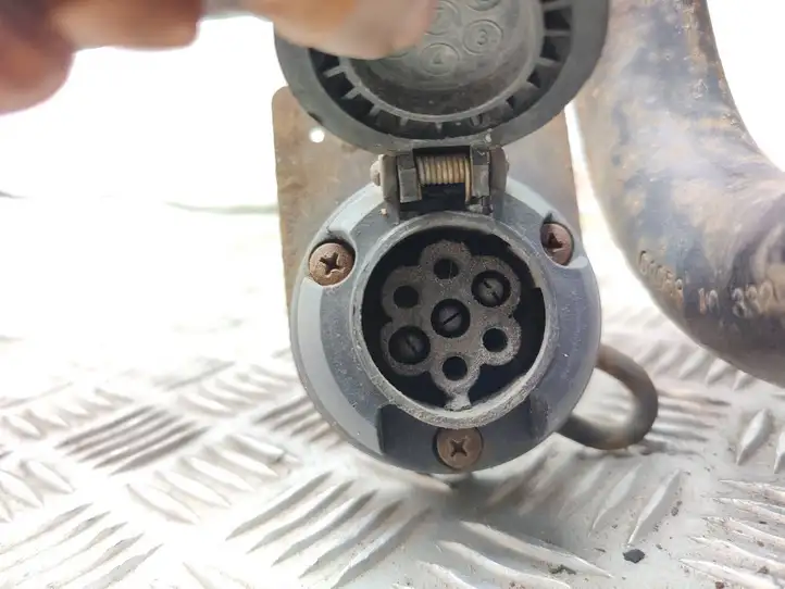 Ford Focus (2005 - 2008) C10531033200 Комплект буксировочного крюка — фото 4