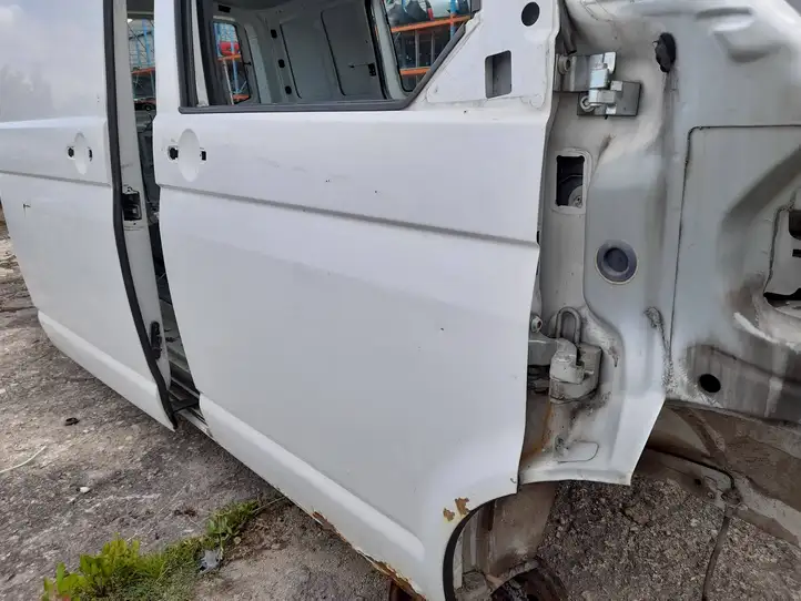 Volkswagen Transporter - Caravelle T5 (2009 - 2015) Дверь — фото 2